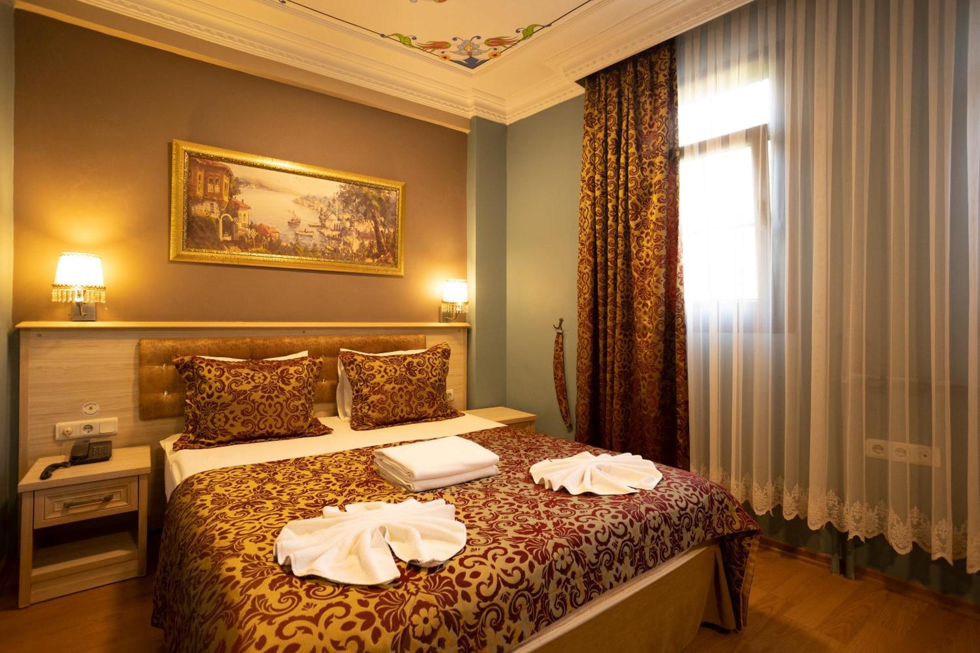 Tashkonak Studio Suites Istanbul Exterior photo
