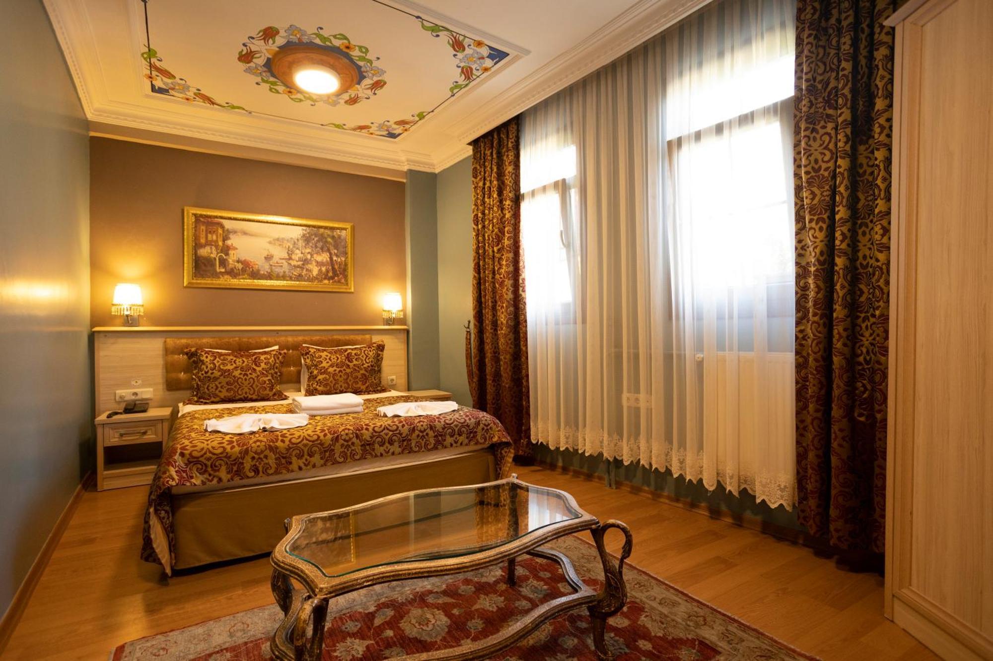 Tashkonak Studio Suites Istanbul Exterior photo