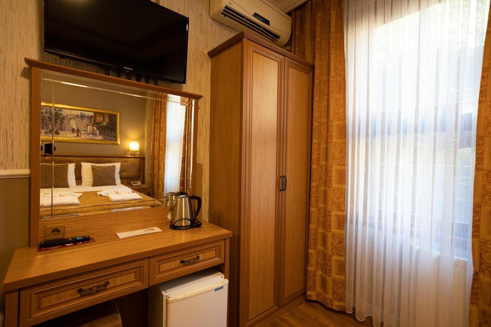 Tashkonak Studio Suites Istanbul Exterior photo