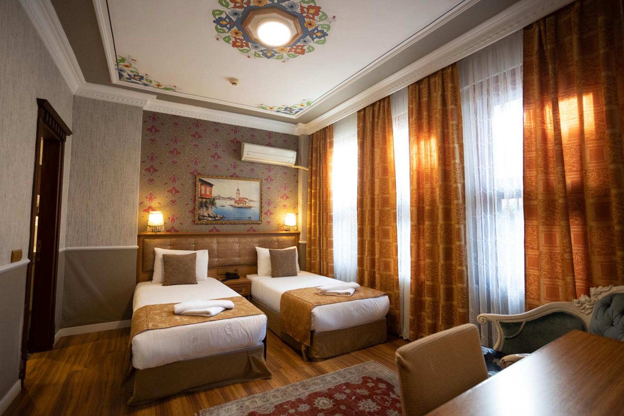 Tashkonak Studio Suites Istanbul Exterior photo
