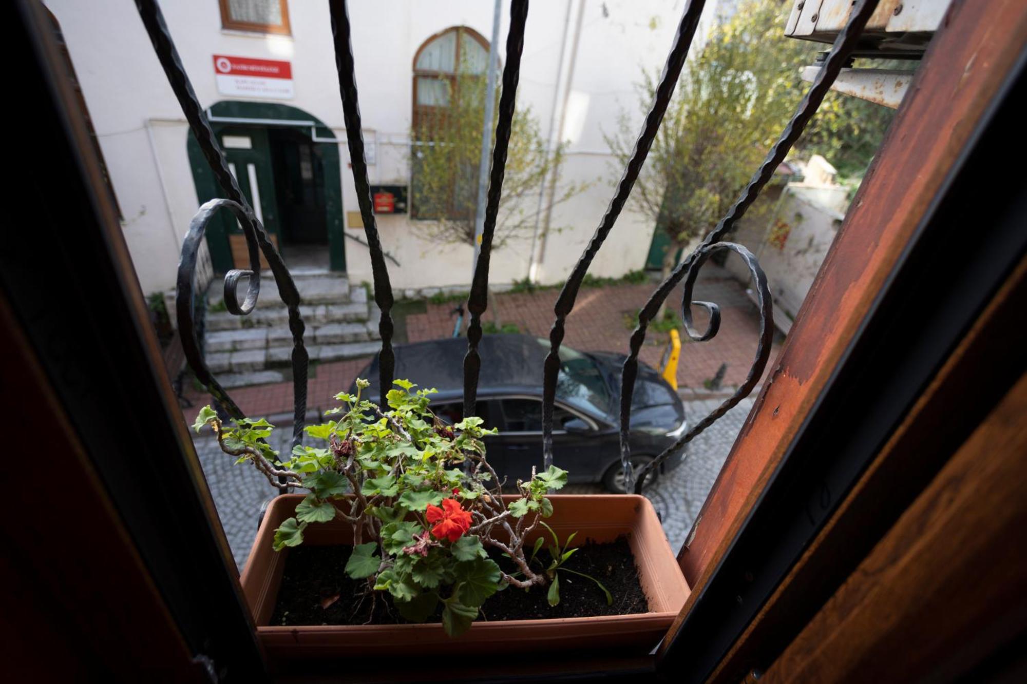 Tashkonak Studio Suites Istanbul Exterior photo