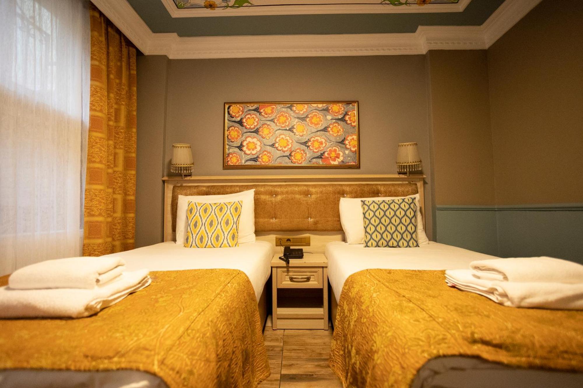 Tashkonak Studio Suites Istanbul Exterior photo